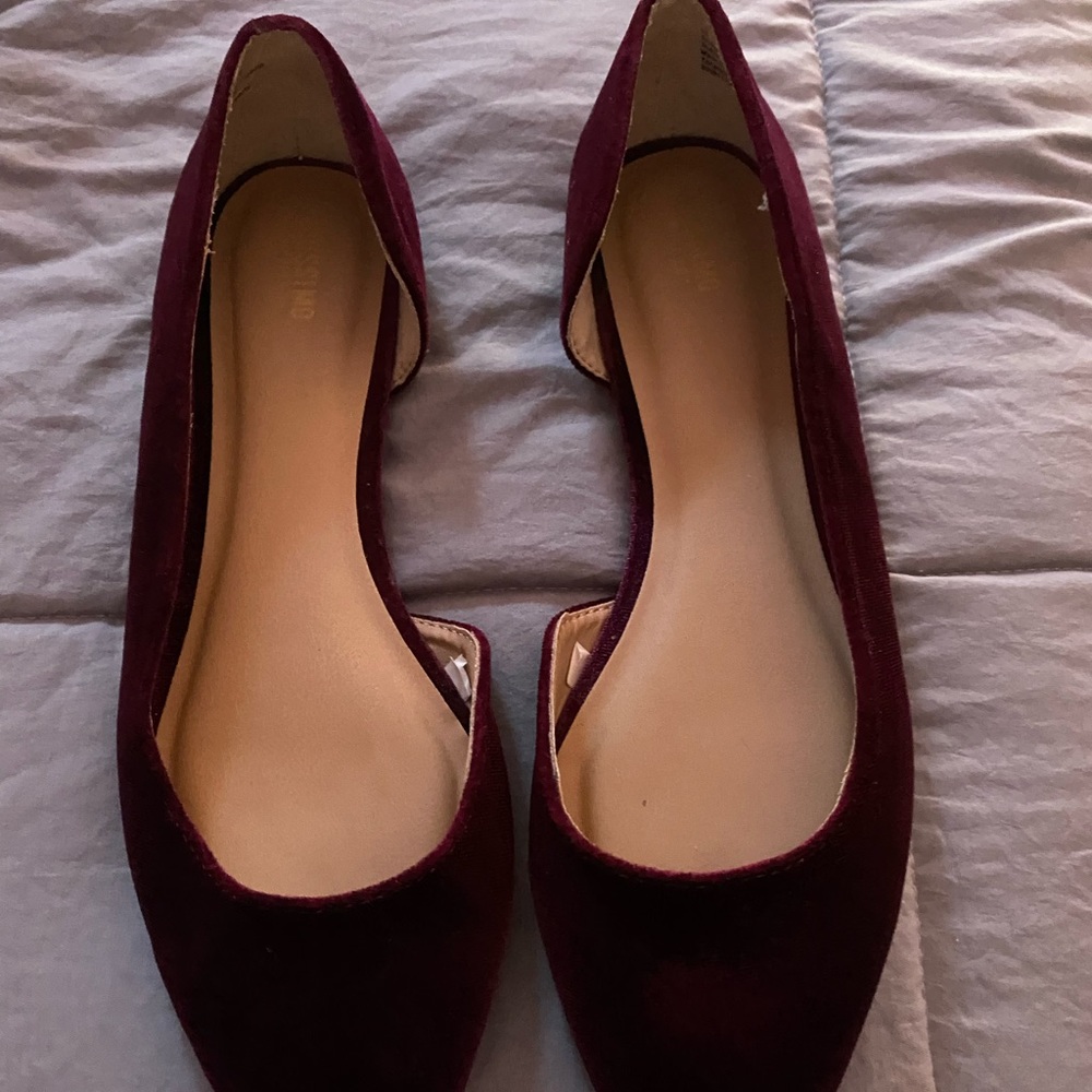 Burgundy velvet flats